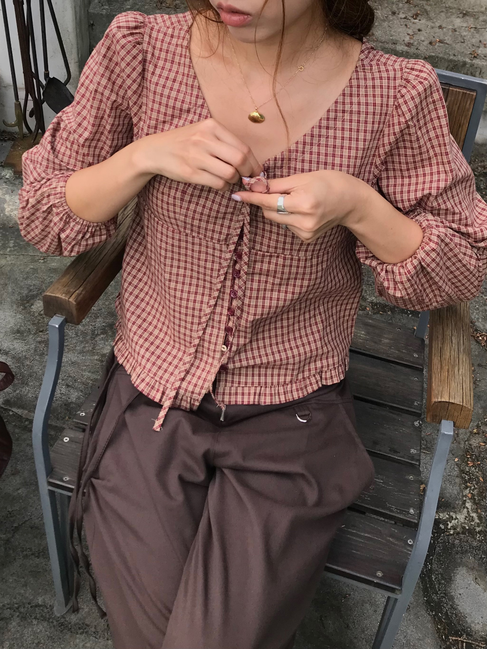 블라우스 모델 착용 이미지-S1L30