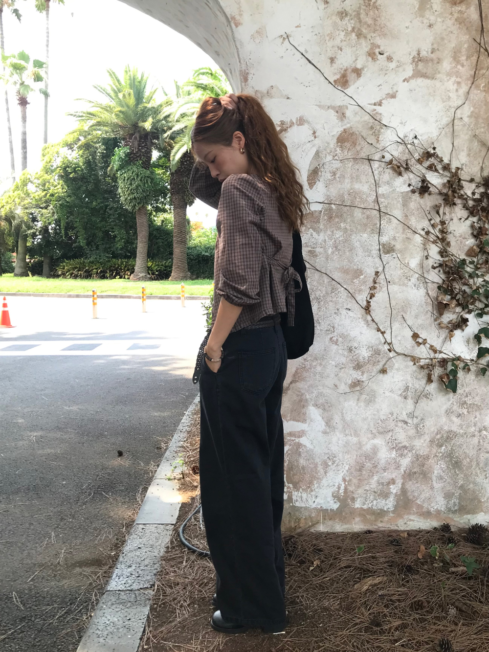 블라우스 모델 착용 이미지-S1L48