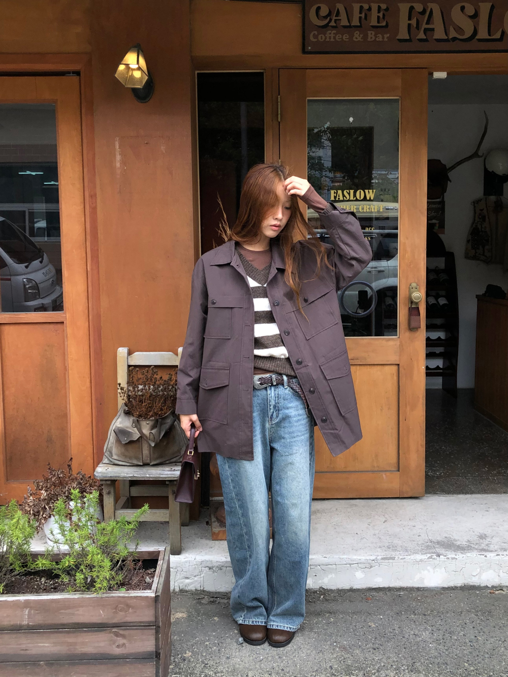 긴팔 티셔츠 모델 착용 이미지-S1L37