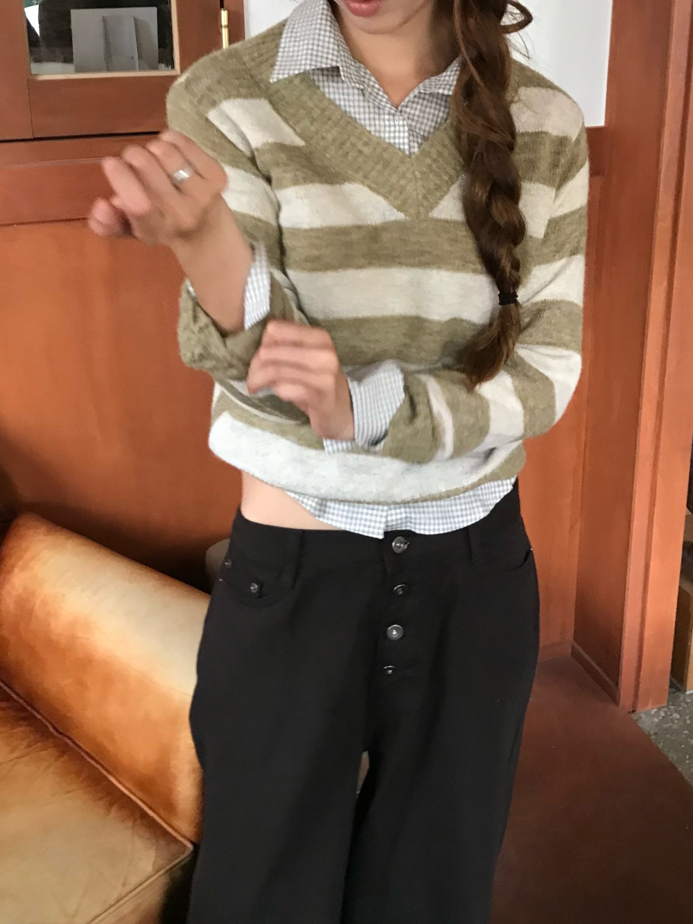 긴팔 티셔츠 모델 착용 이미지-S1L55