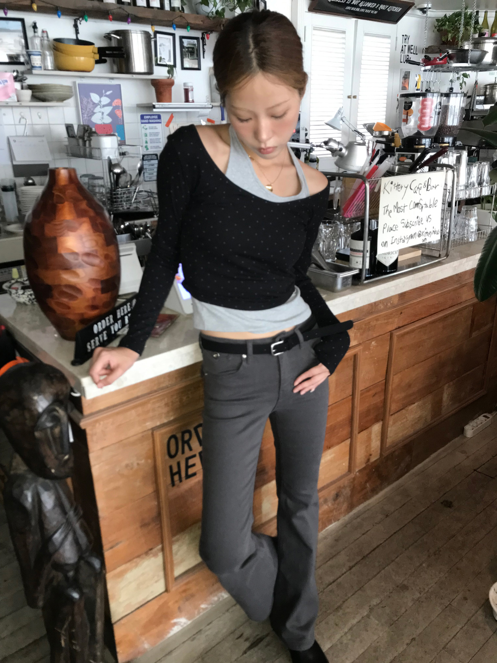 긴팔 티셔츠 모델 착용 이미지-S1L51