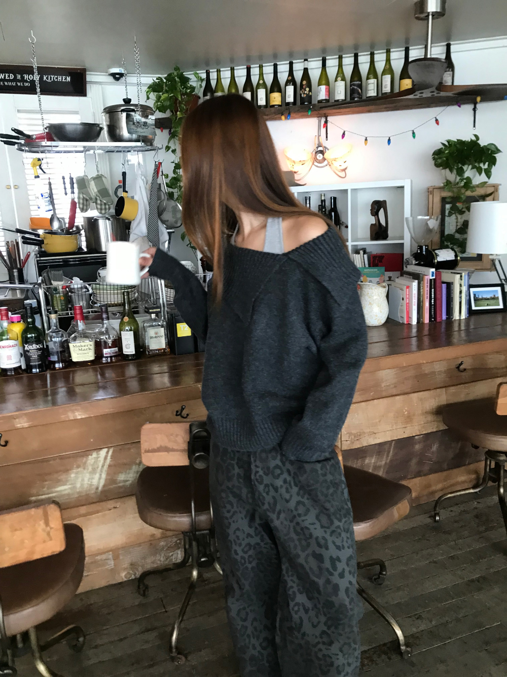 긴팔 티셔츠 모델 착용 이미지-S1L45