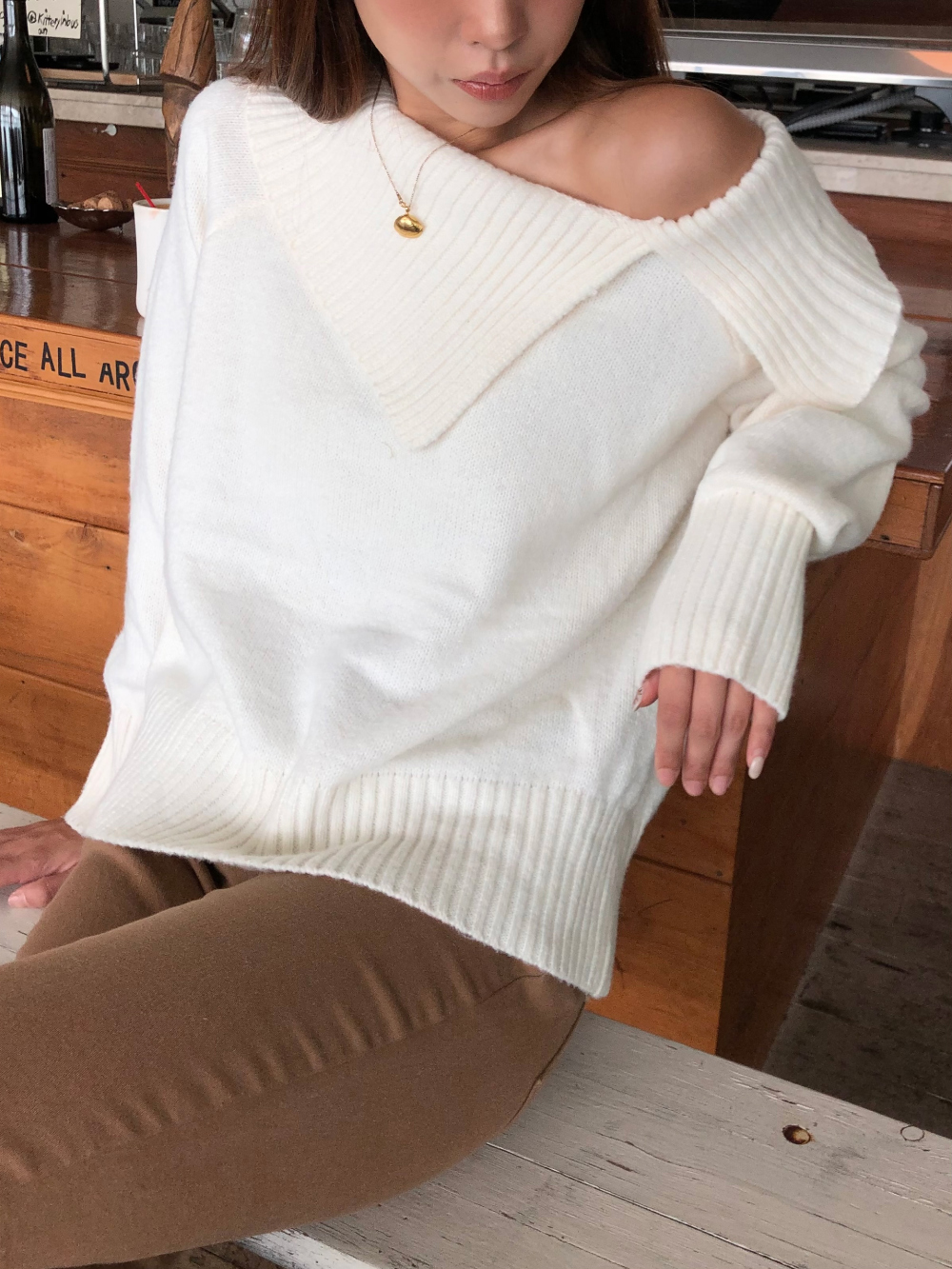 긴팔 티셔츠 모델 착용 이미지-S1L64