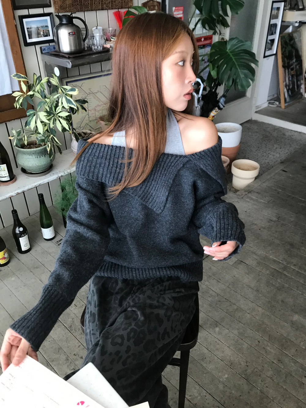 긴팔 티셔츠 모델 착용 이미지-S1L52