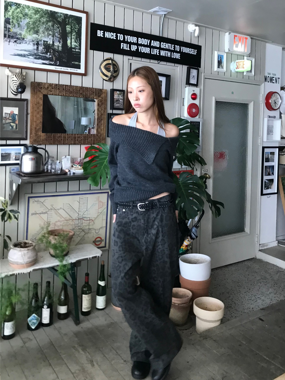 긴팔 티셔츠 모델 착용 이미지-S1L53