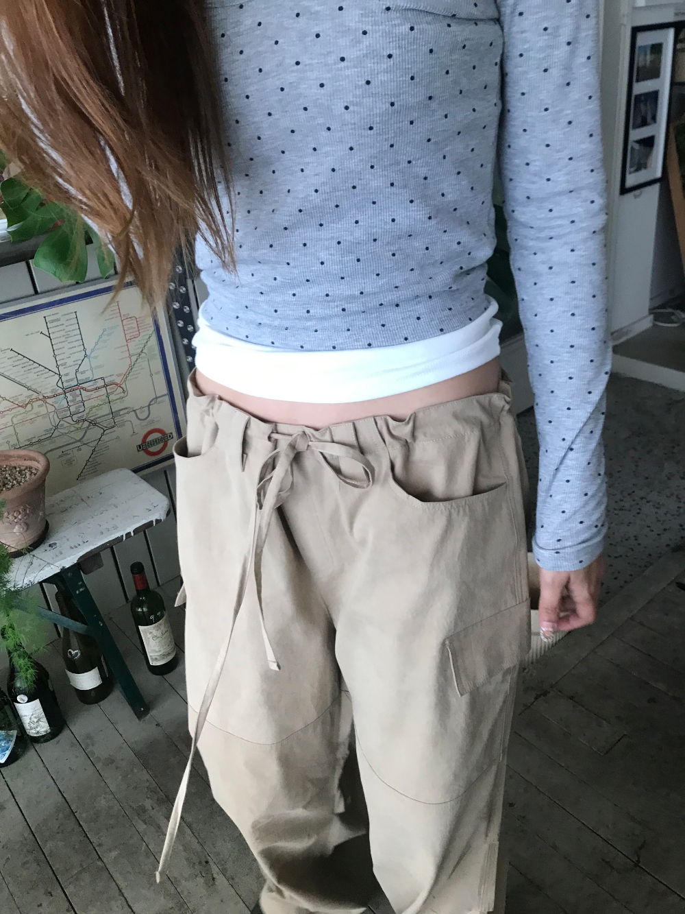 긴팔 티셔츠 모델 착용 이미지-S1L18