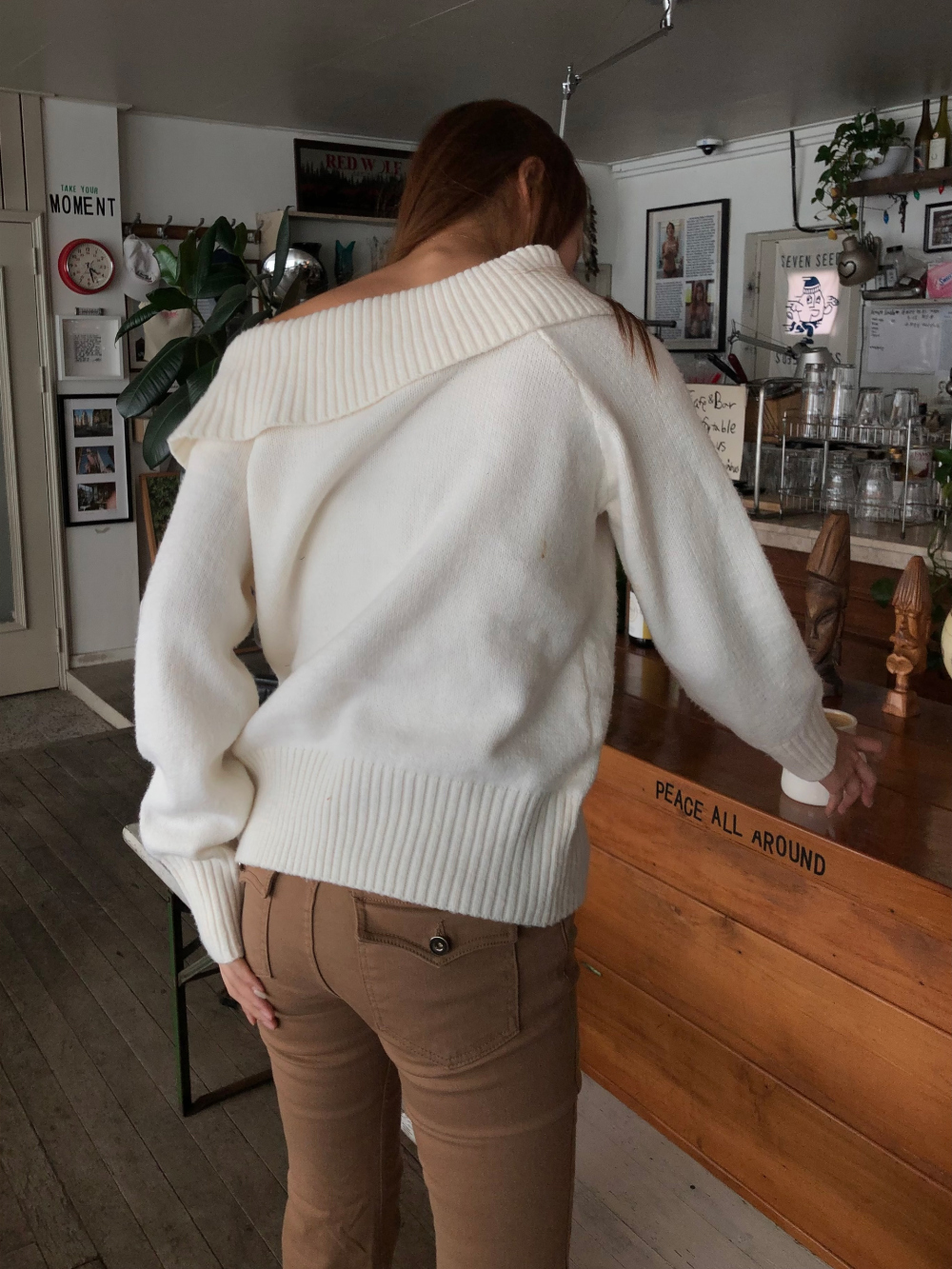 긴팔 티셔츠 모델 착용 이미지-S1L66