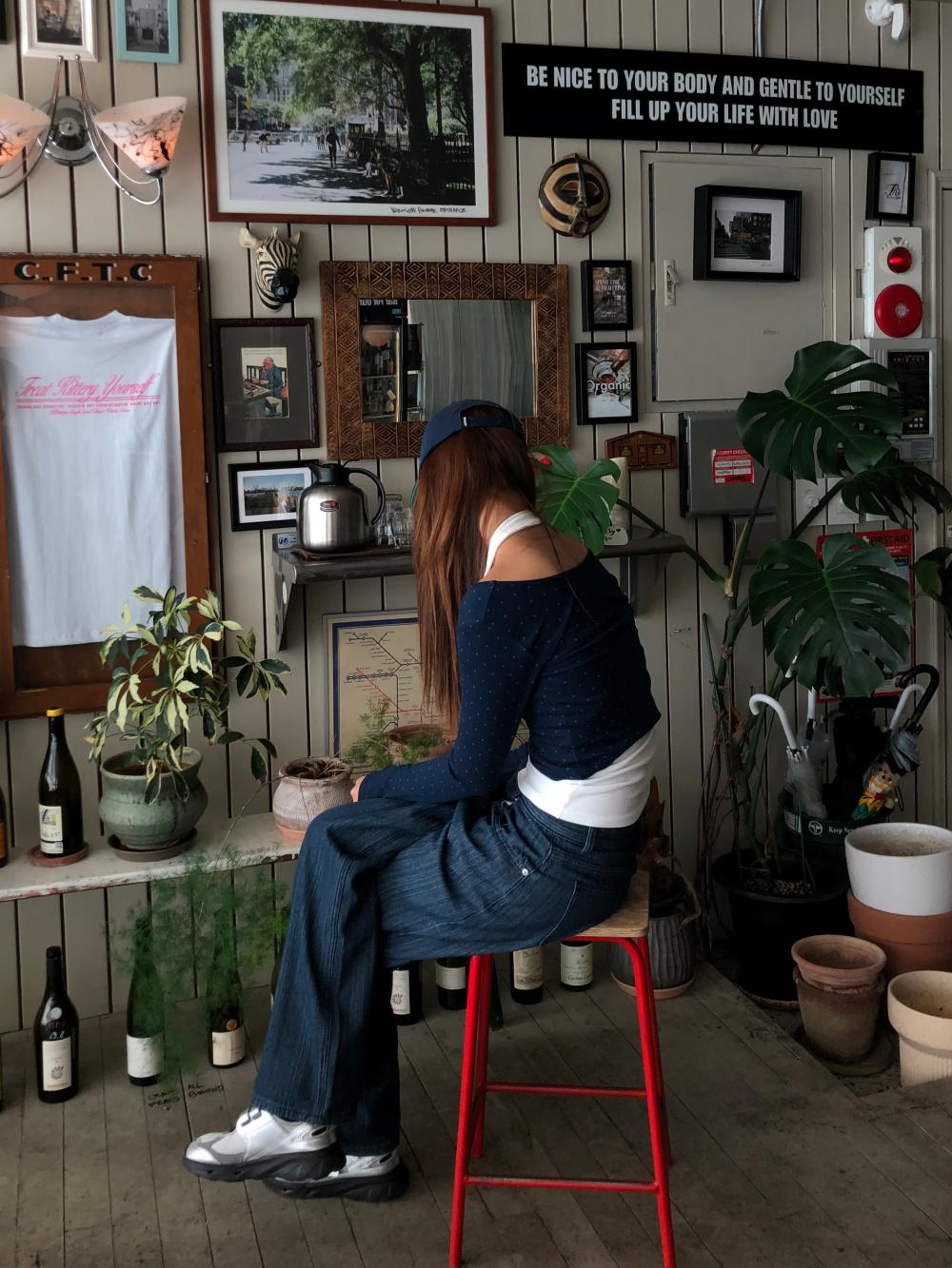 긴팔 티셔츠 모델 착용 이미지-S1L34