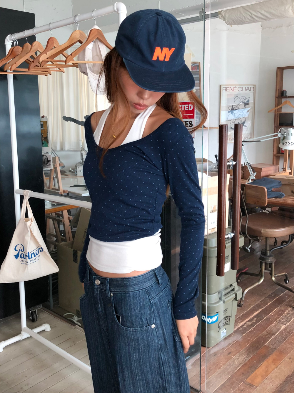 긴팔 티셔츠 모델 착용 이미지-S1L29