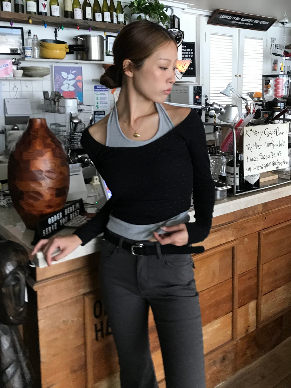 긴팔 티셔츠 모델 착용 이미지-S1L55