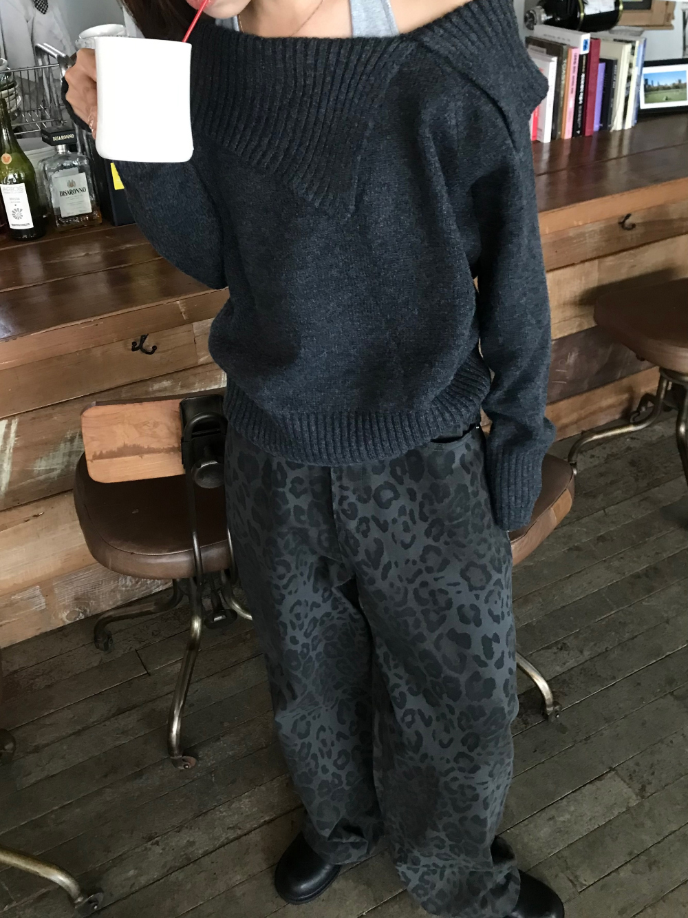 긴팔 티셔츠 모델 착용 이미지-S1L47