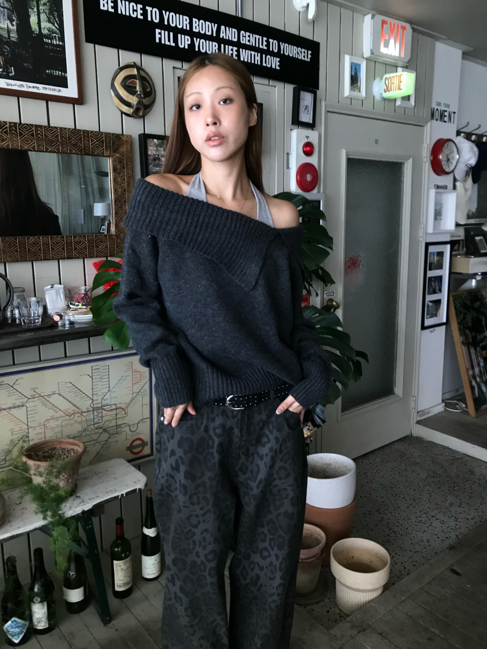 긴팔 티셔츠 모델 착용 이미지-S1L43