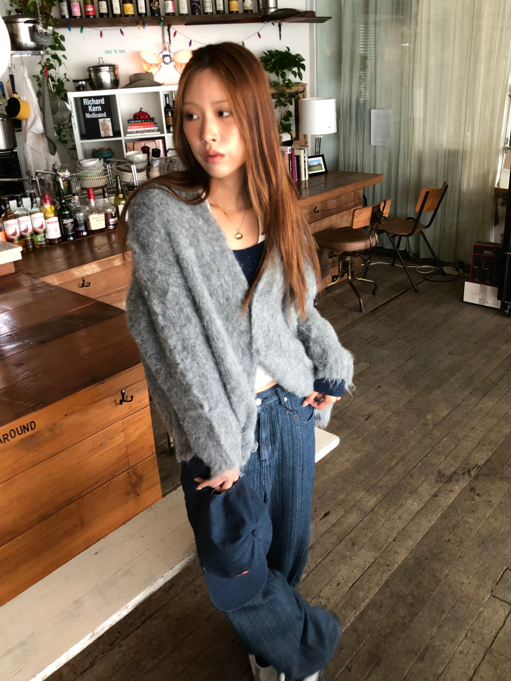 긴팔 티셔츠 모델 착용 이미지-S1L43