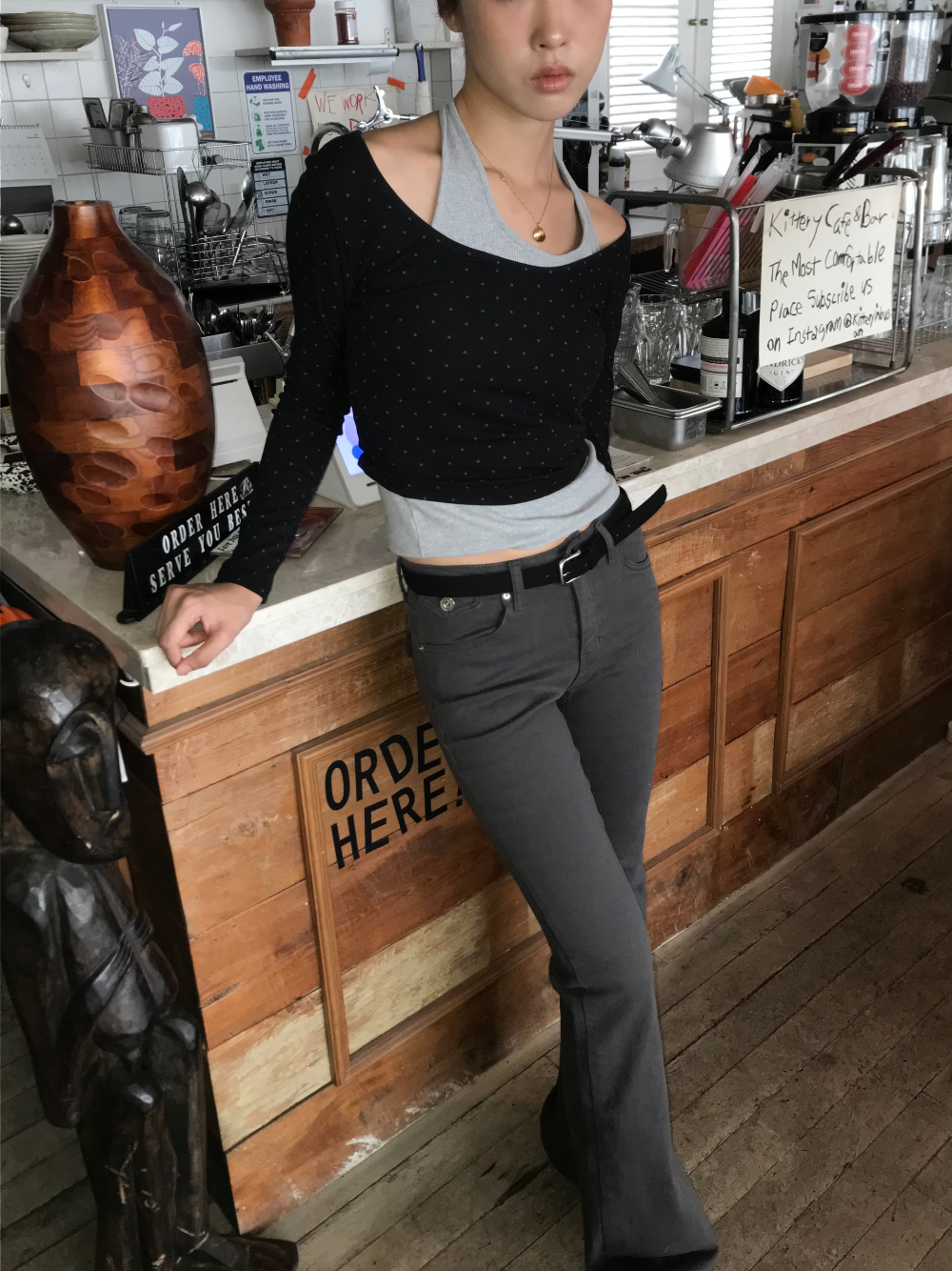 긴팔 티셔츠 모델 착용 이미지-S1L50