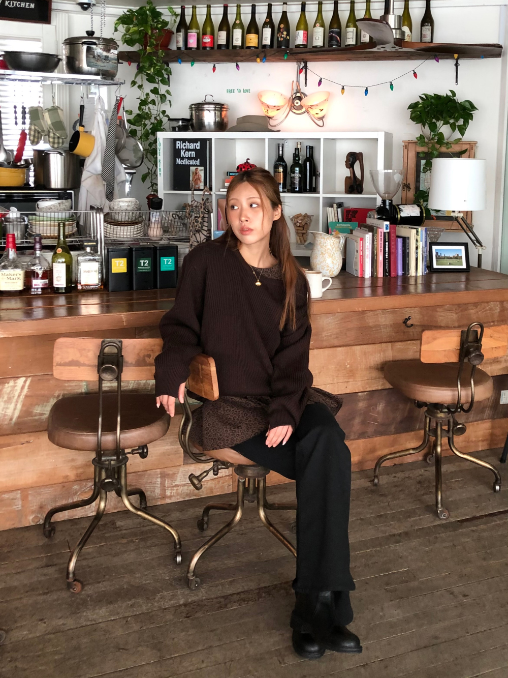 긴팔 티셔츠 모델 착용 이미지-S1L16