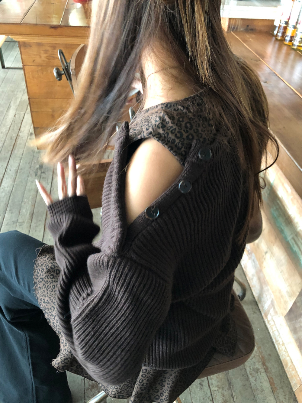 긴팔 티셔츠 모델 착용 이미지-S1L31