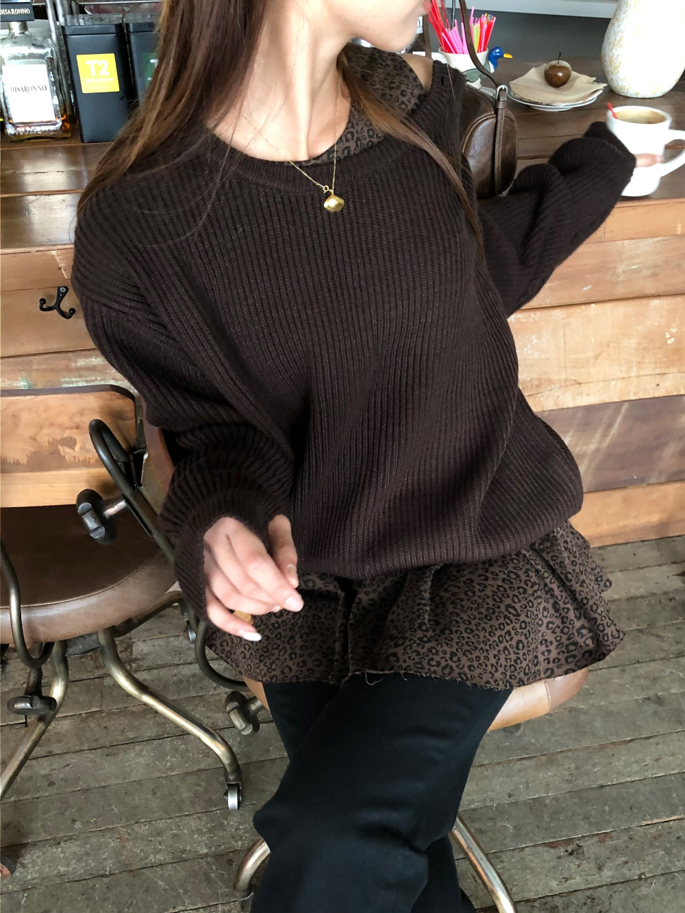 긴팔 티셔츠 모델 착용 이미지-S1L29