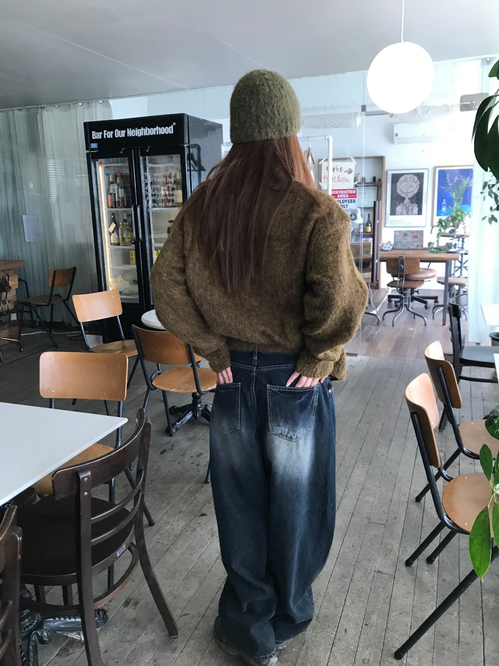 긴팔 티셔츠 모델 착용 이미지-S1L24