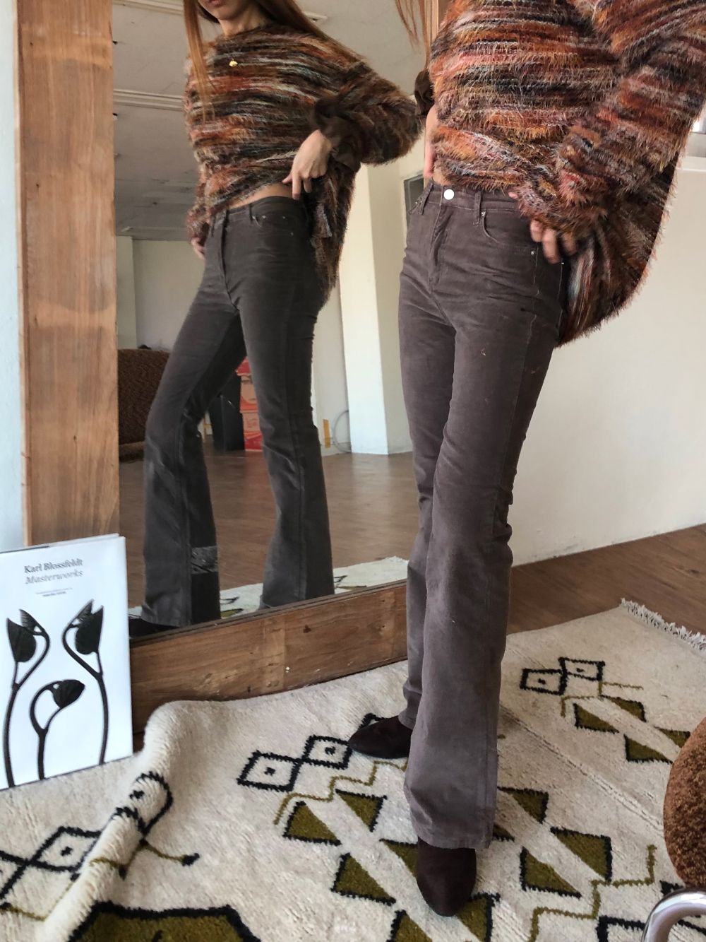 긴팔 티셔츠 모델 착용 이미지-S1L28