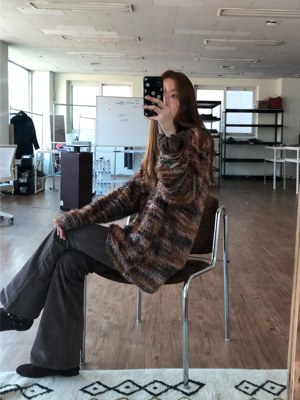 긴팔 티셔츠 모델 착용 이미지-S1L31