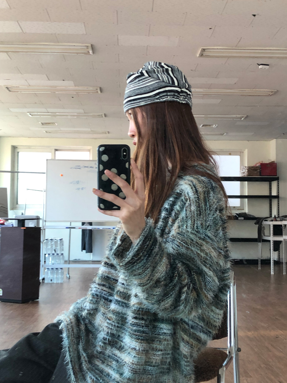 긴팔 티셔츠 모델 착용 이미지-S1L52