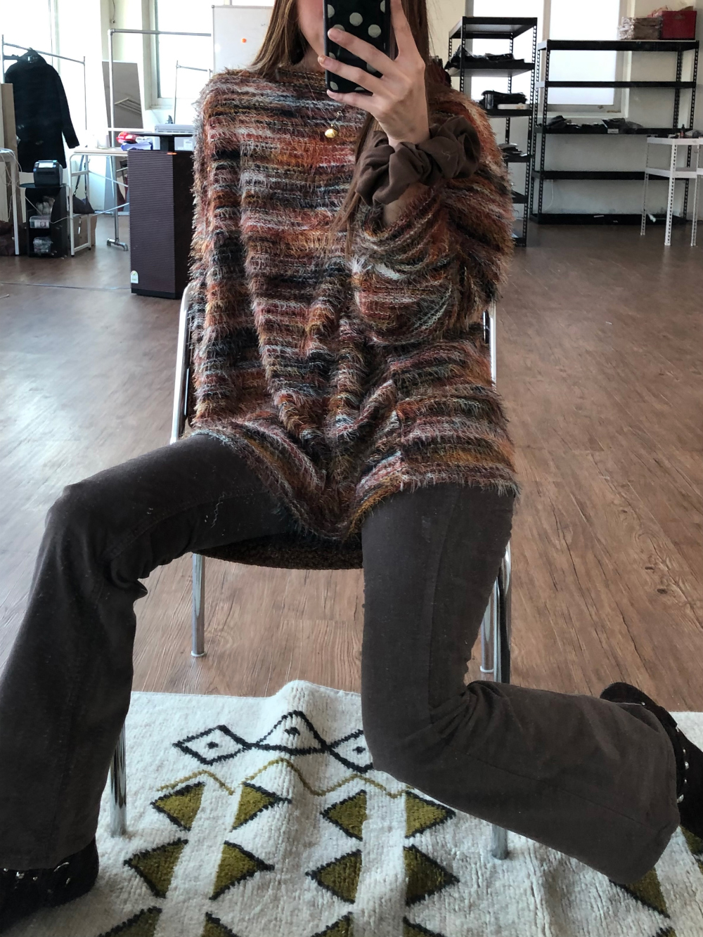 긴팔 티셔츠 모델 착용 이미지-S1L41