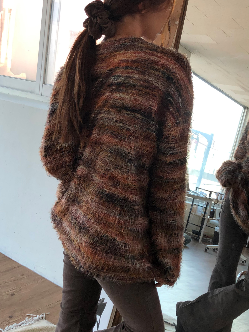 긴팔 티셔츠 모델 착용 이미지-S1L37