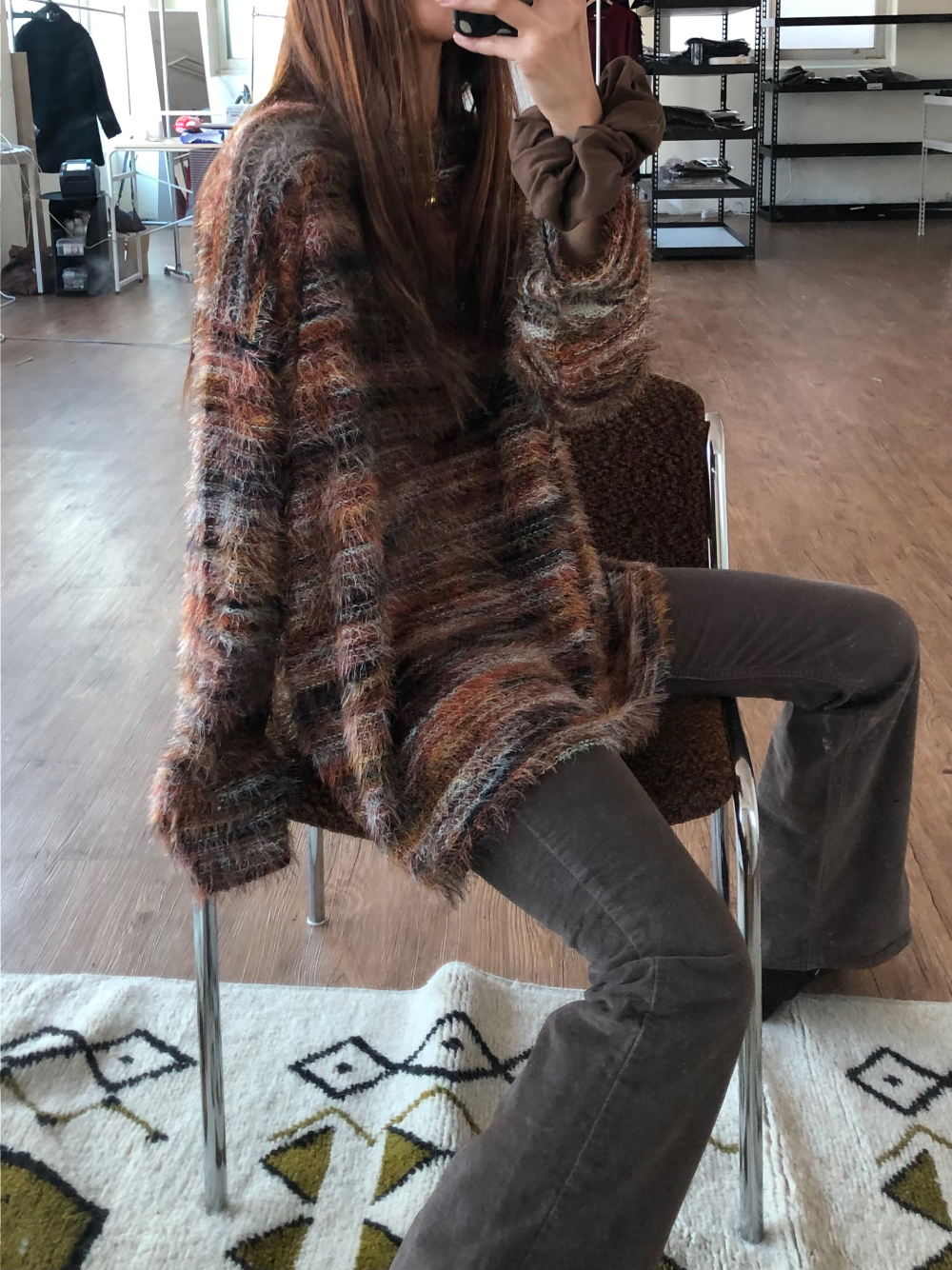 긴팔 티셔츠 모델 착용 이미지-S1L33