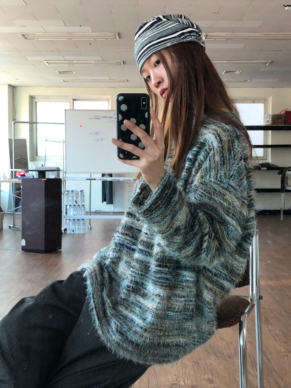 긴팔 티셔츠 모델 착용 이미지-S1L51