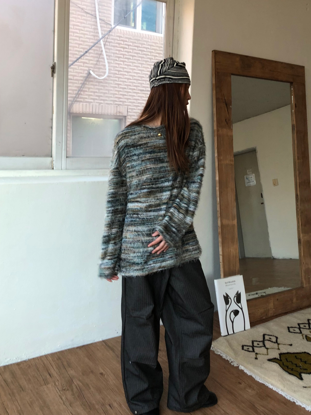 긴팔 티셔츠 모델 착용 이미지-S1L54