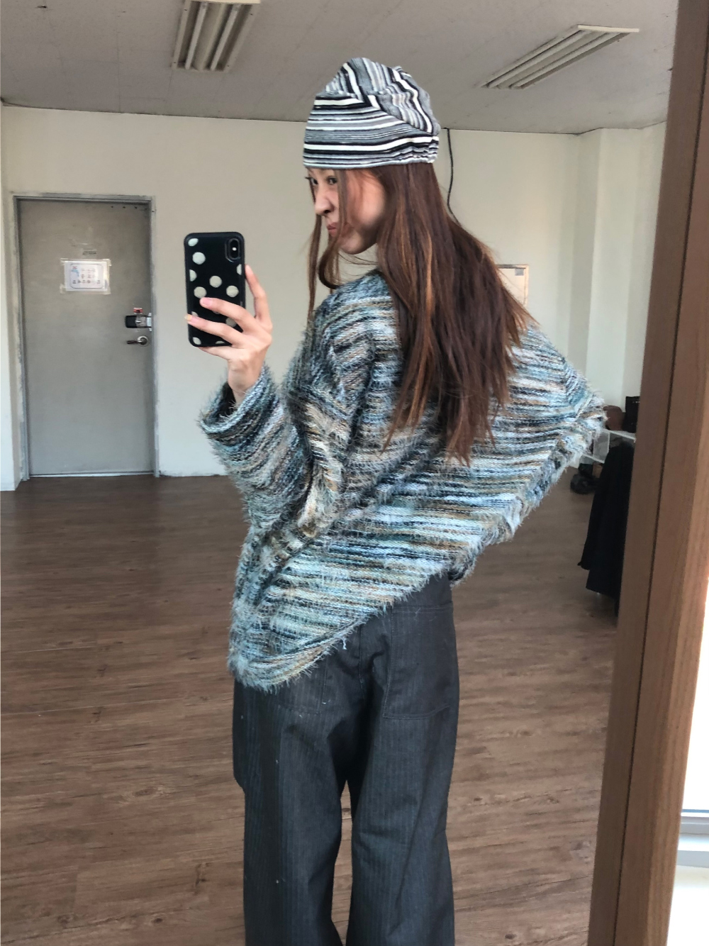 긴팔 티셔츠 모델 착용 이미지-S1L70