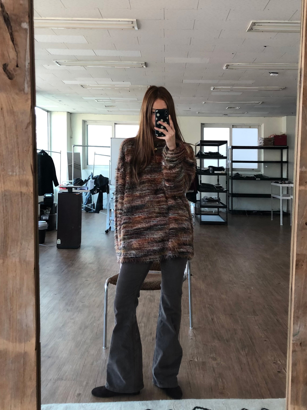 긴팔 티셔츠 모델 착용 이미지-S1L16