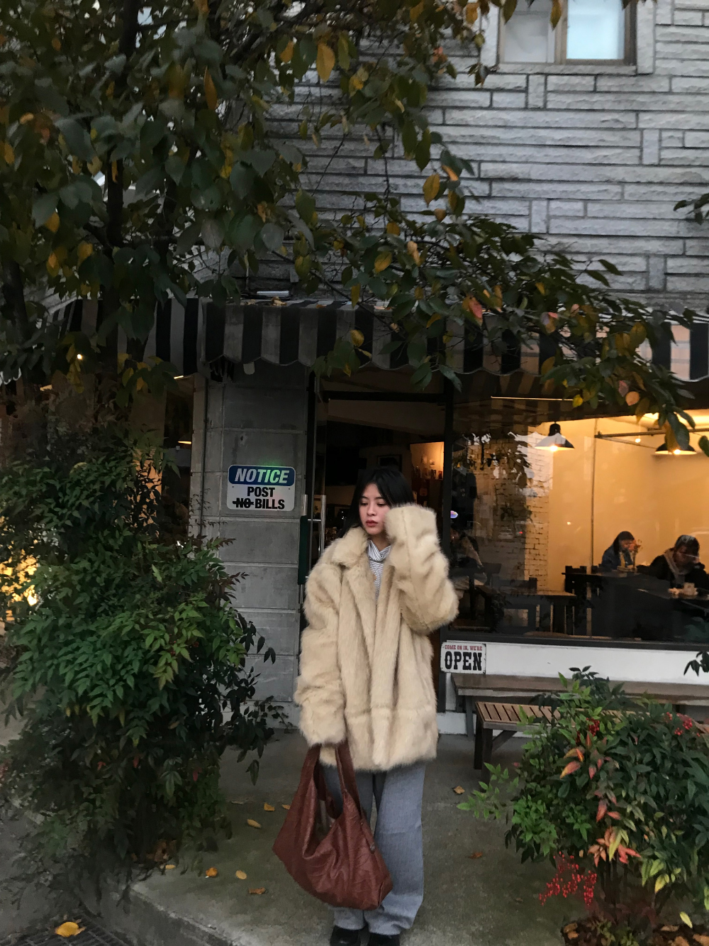 코트 모델 착용 이미지-S1L41