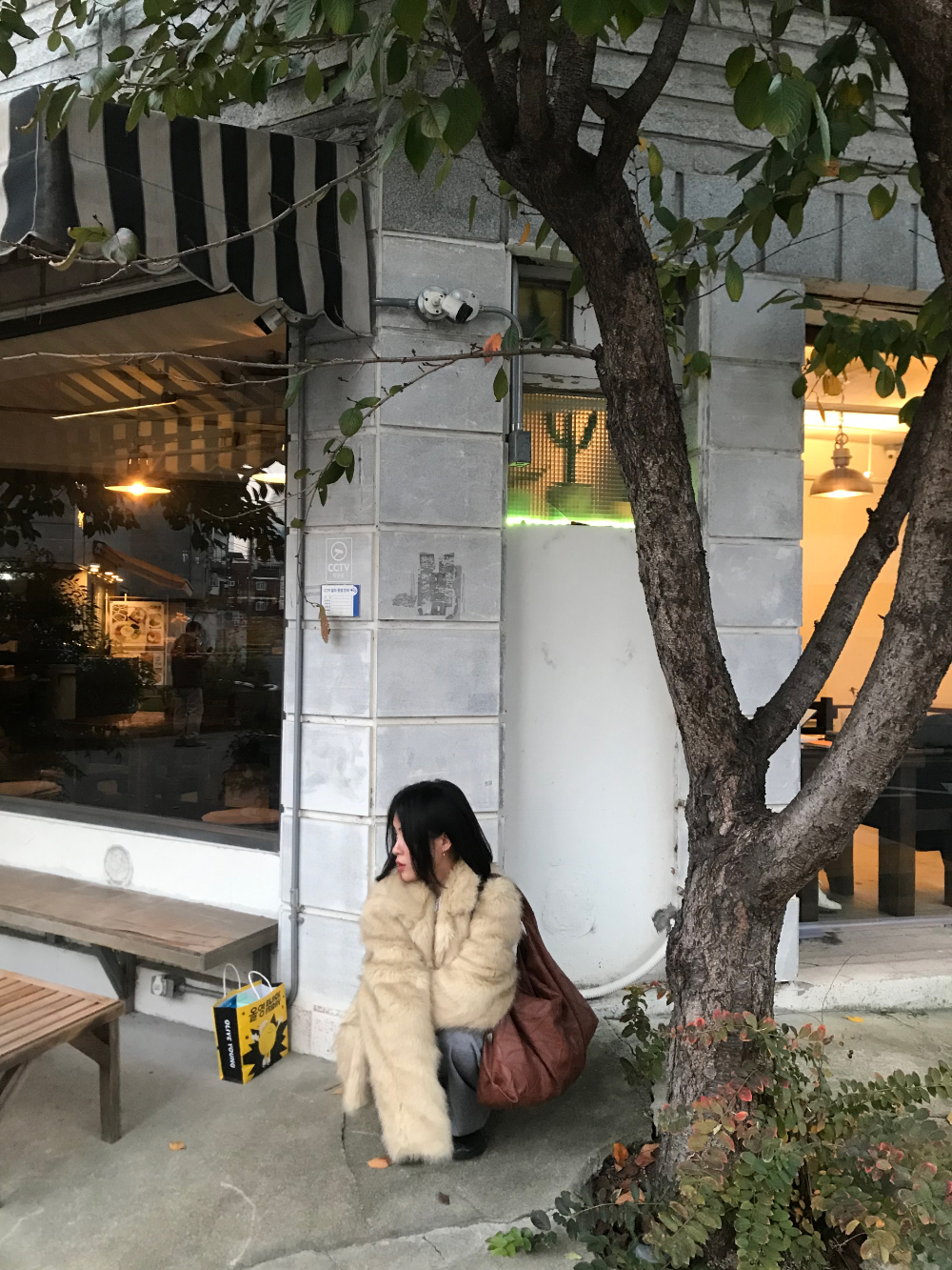 코트 모델 착용 이미지-S1L33