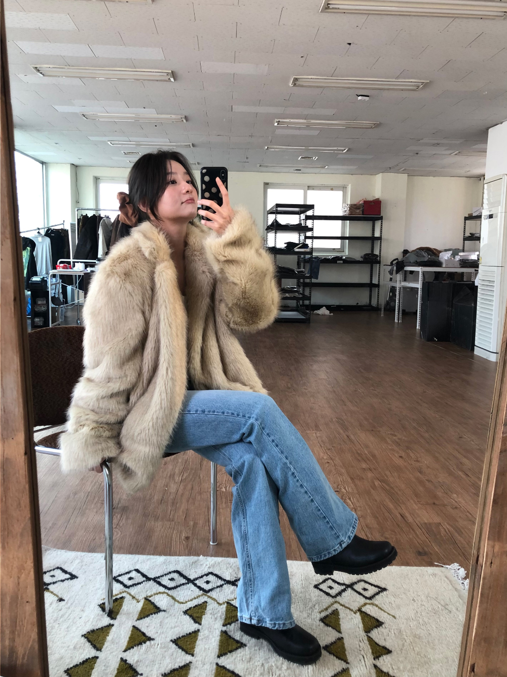 코트 모델 착용 이미지-S1L46