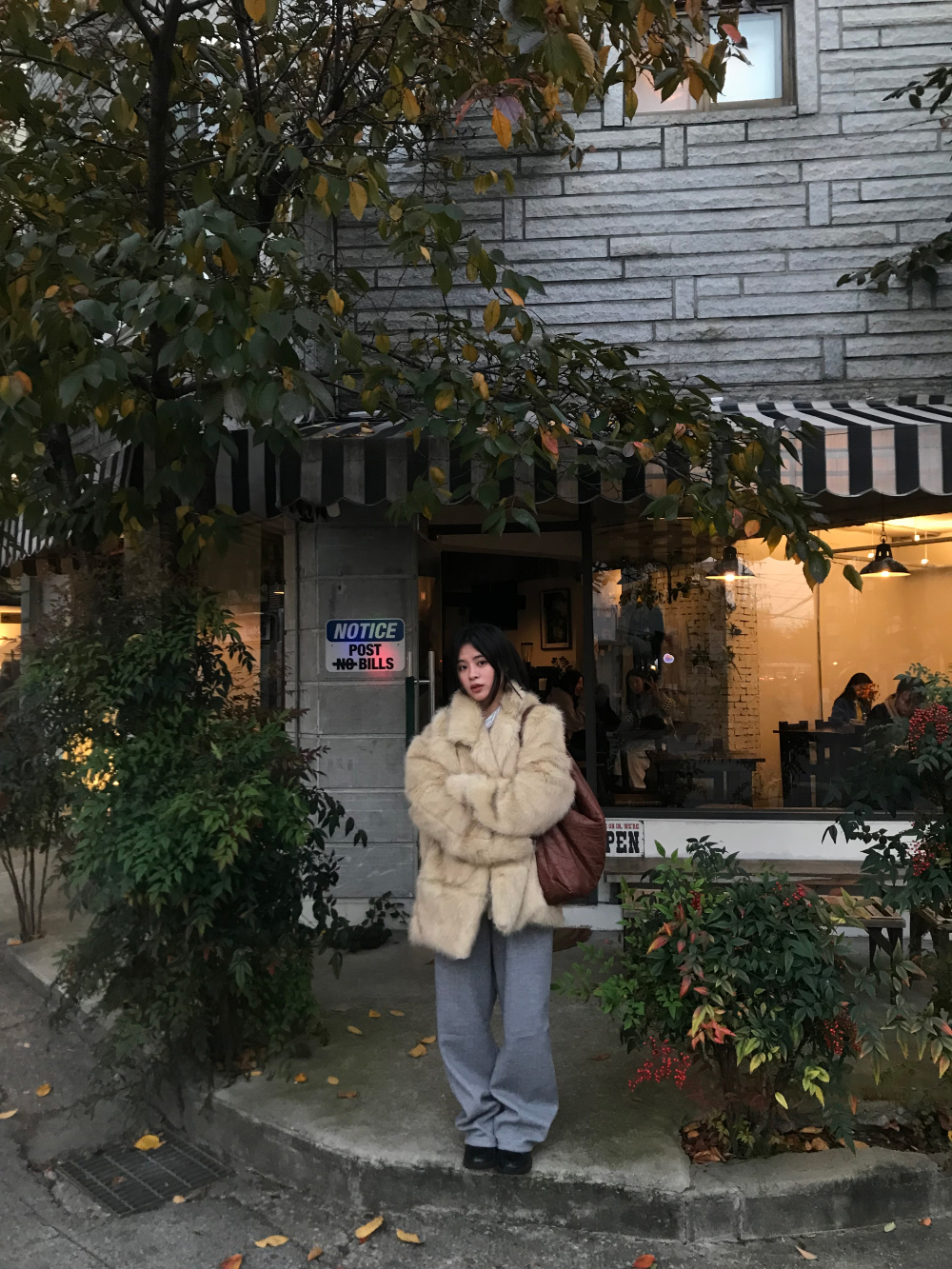 코트 모델 착용 이미지-S1L16