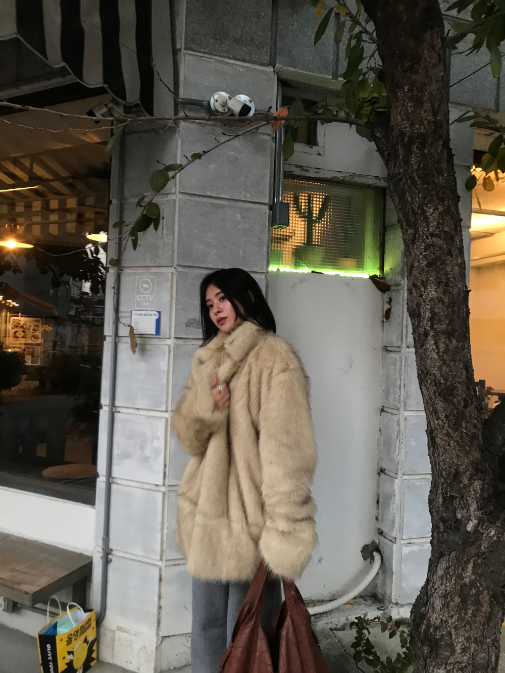 코트 모델 착용 이미지-S1L32