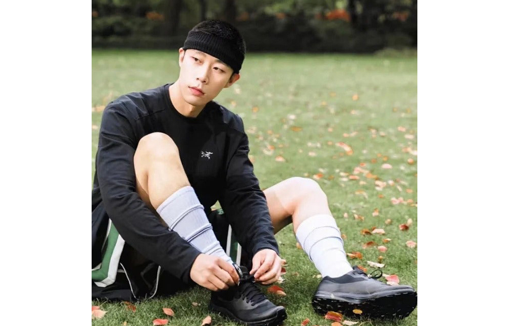 재킷 모델 착용 이미지-S42L14