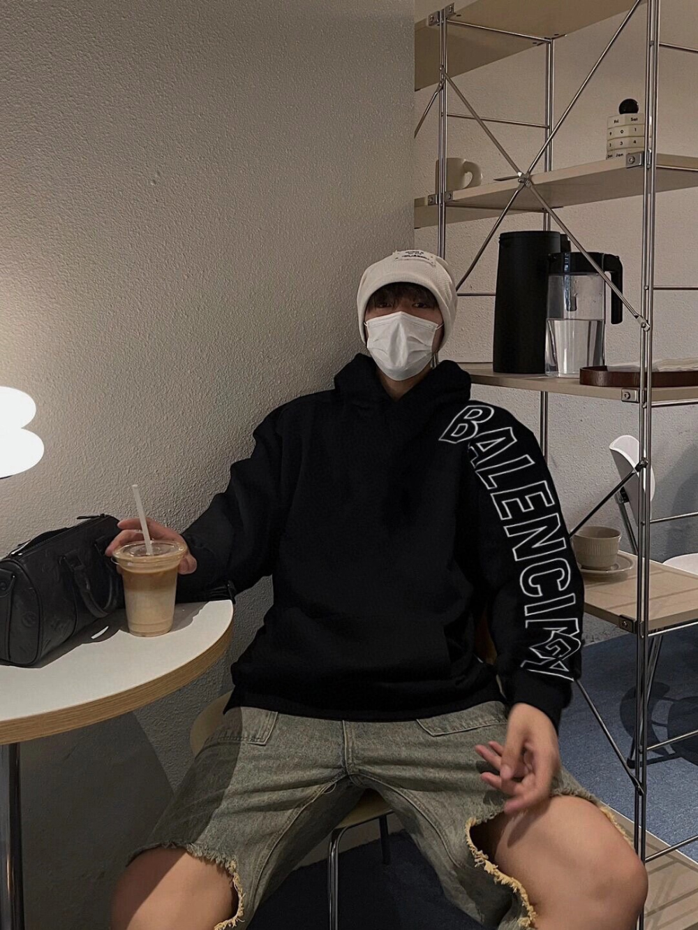 재킷 모델 착용 이미지-S1L12