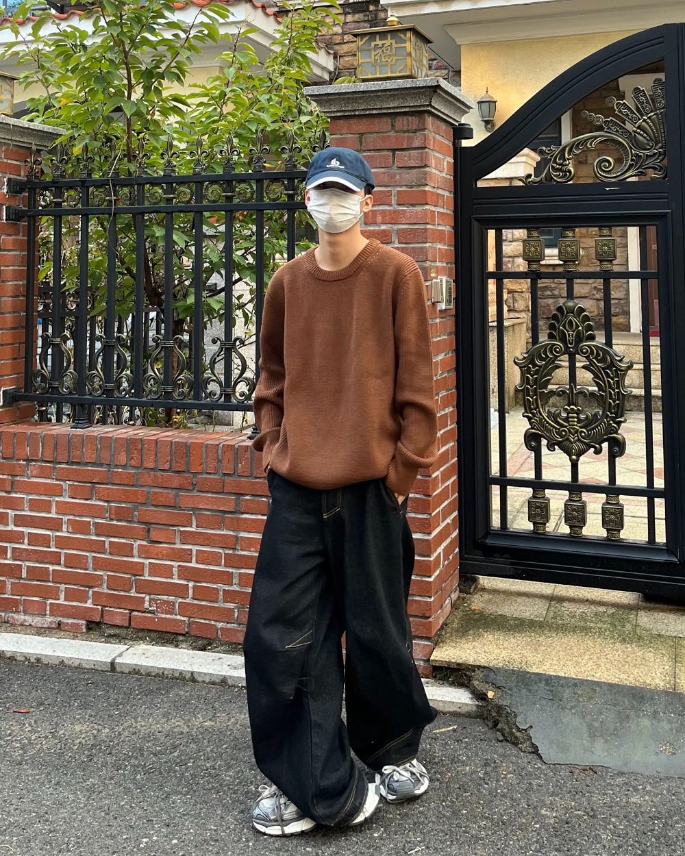 긴팔 티셔츠 모델 착용 이미지-S3L28