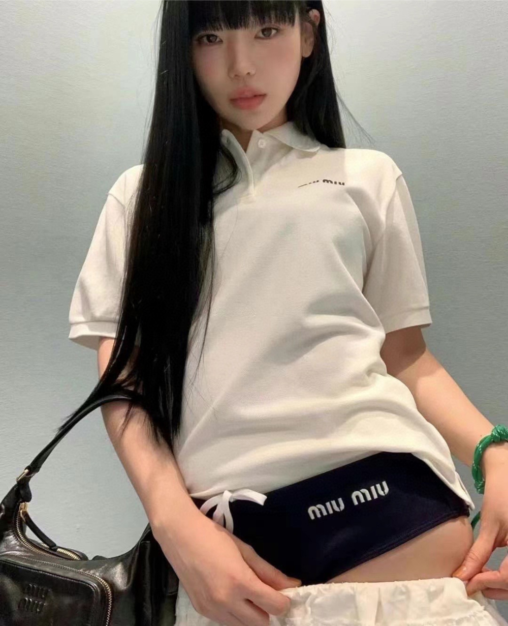 반팔 티셔츠 모델 착용 이미지-S1L32