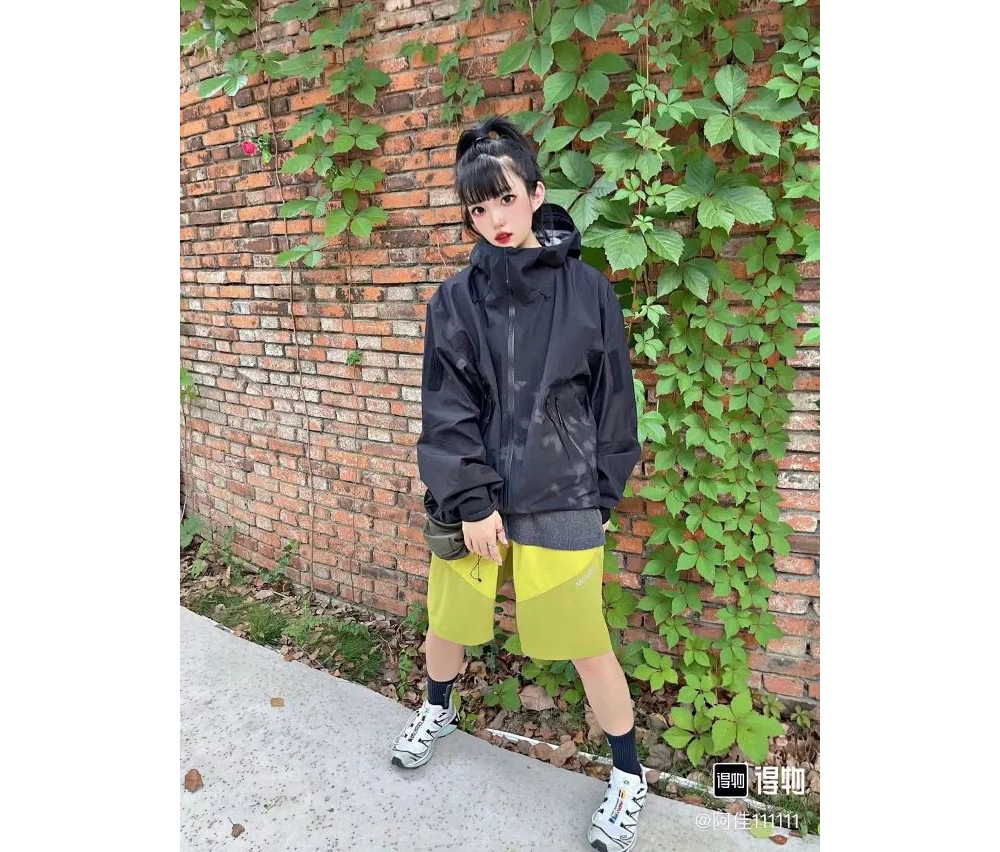 반바지 모델 착용 이미지-S1L24