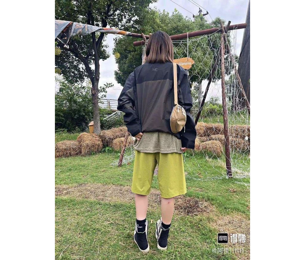 반바지 모델 착용 이미지-S1L22