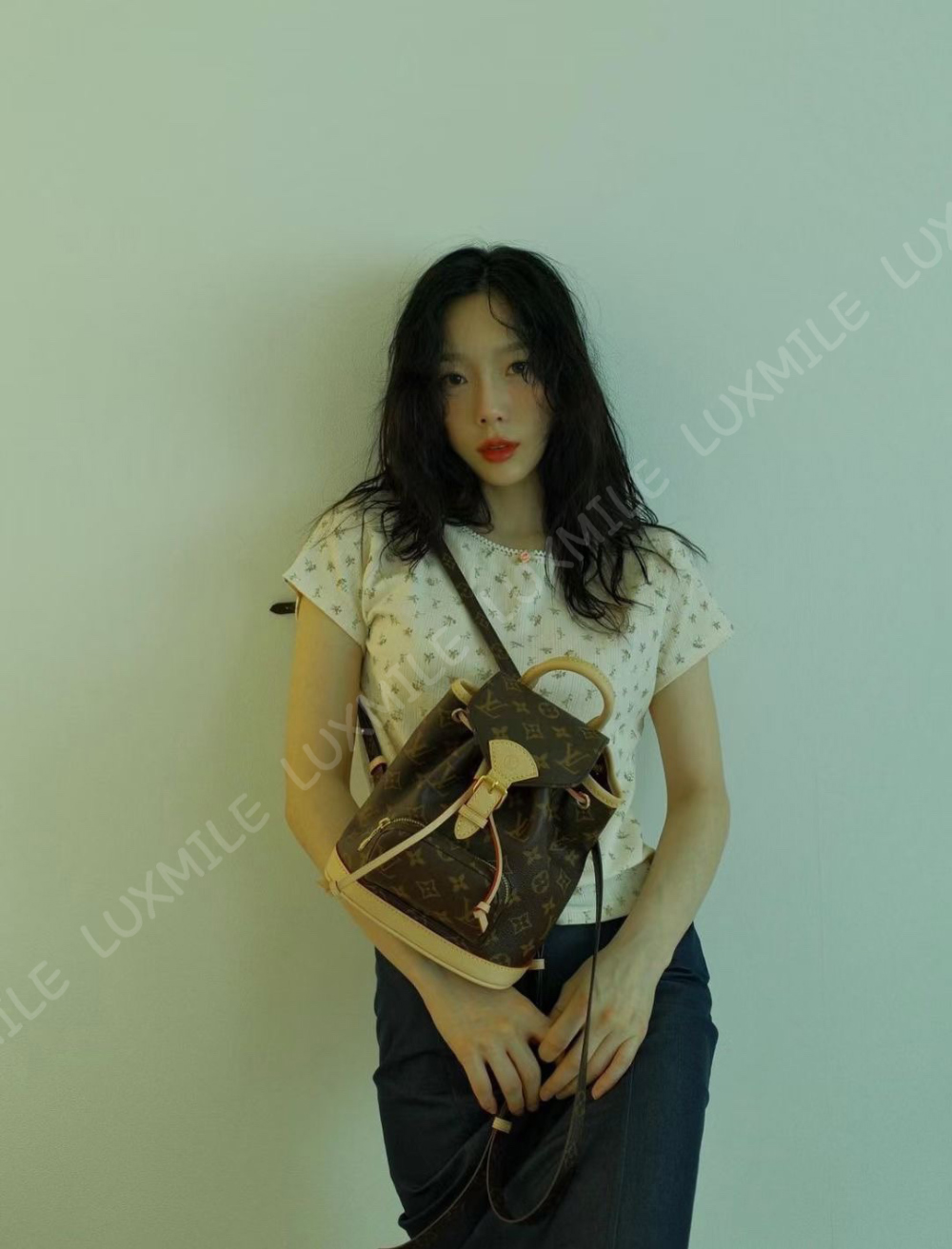 반팔 티셔츠 모델 착용 이미지-S1L24