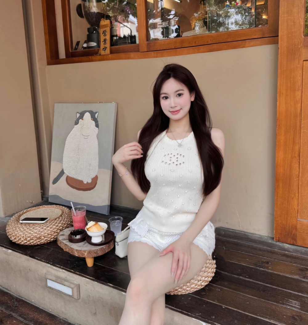 반팔 티셔츠 모델 착용 이미지-S231L5