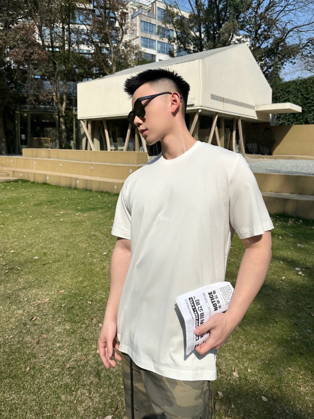 반팔 티셔츠 모델 착용 이미지-S253L11