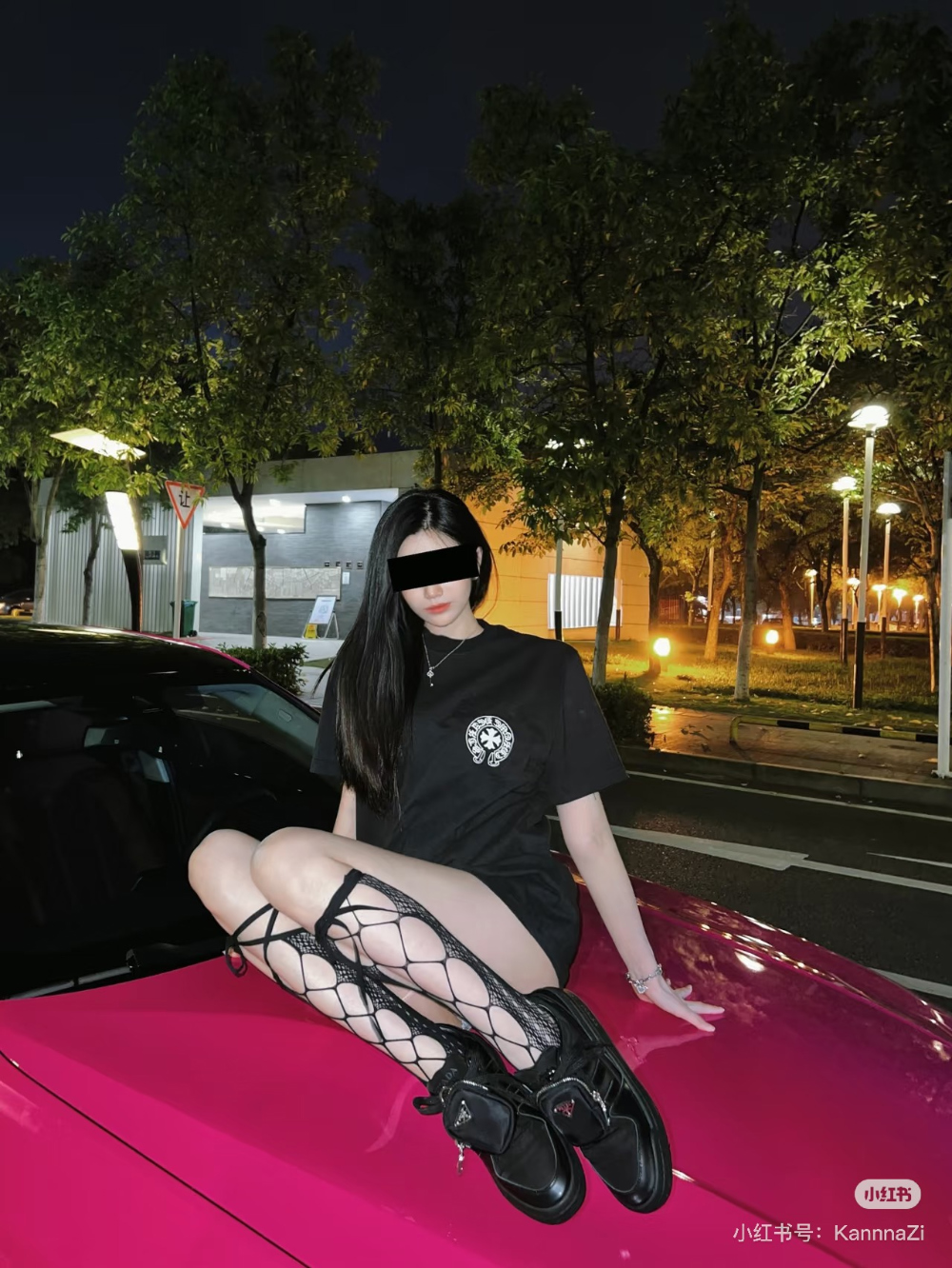 반팔 티셔츠 모델 착용 이미지-S290L7