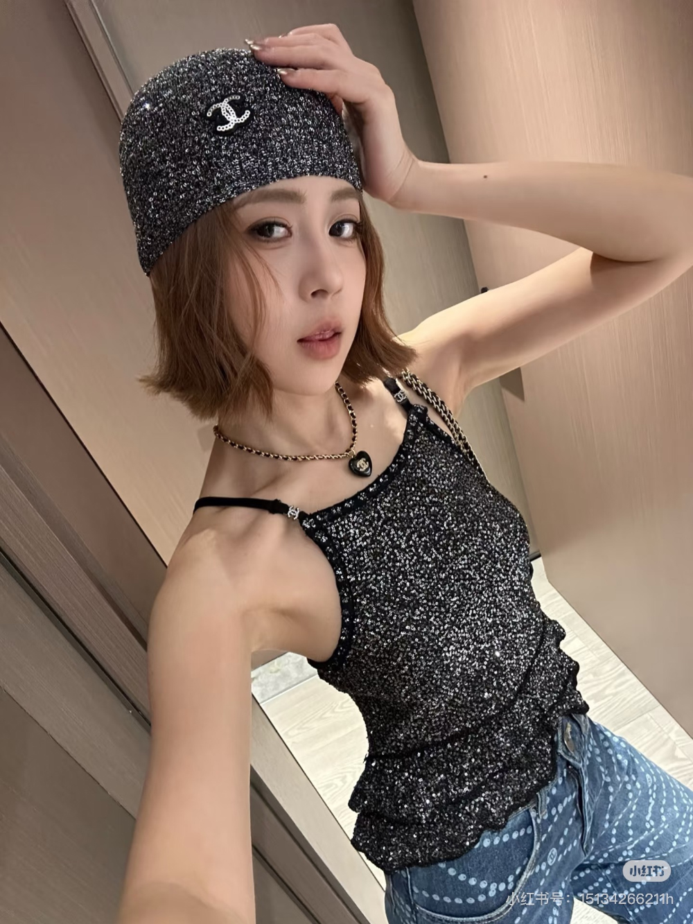 민소매 모델 착용 이미지-S327L9