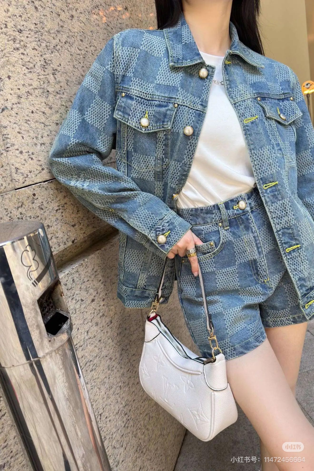 반팔 티셔츠 모델 착용 이미지-S341L7
