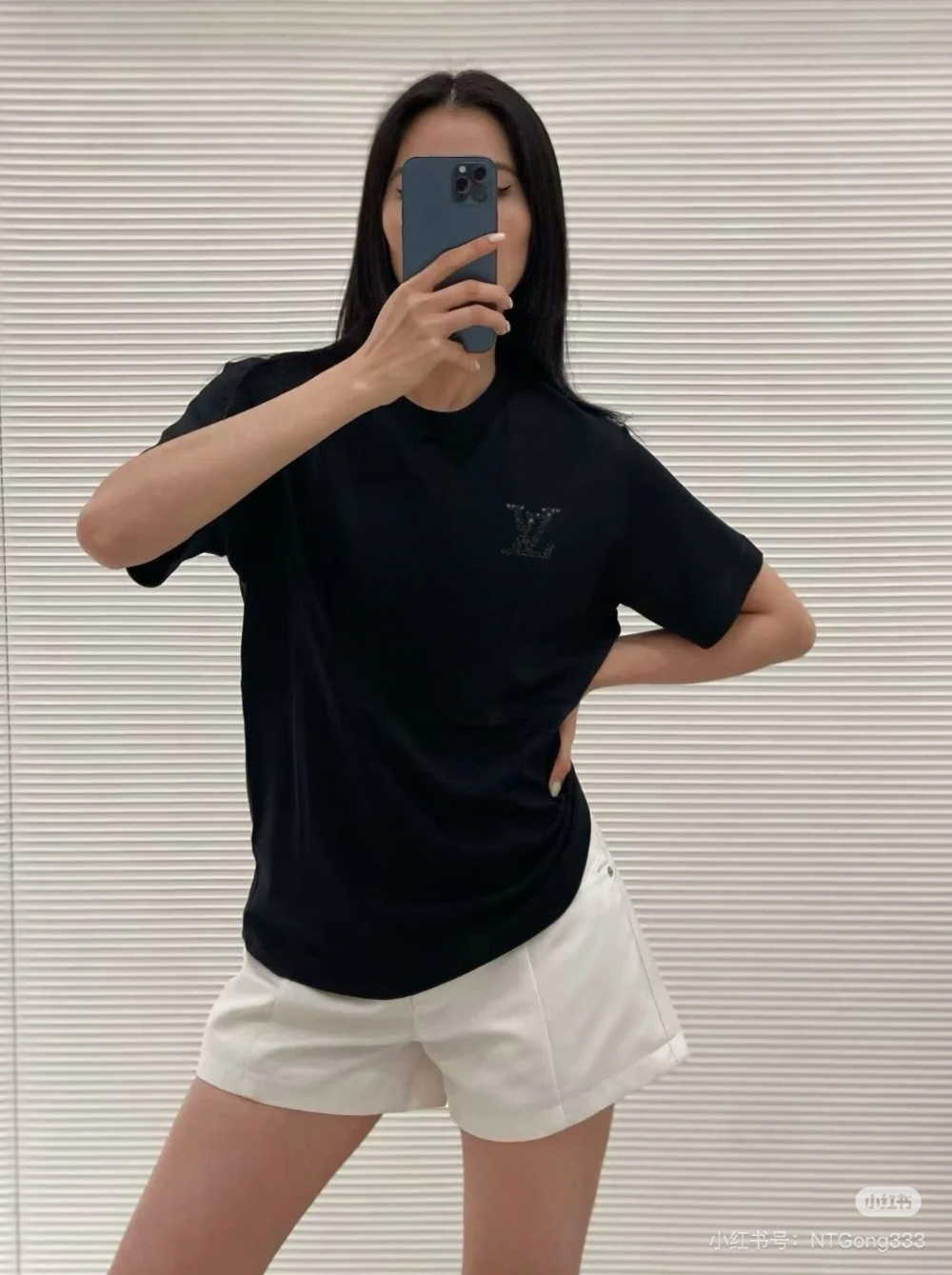 반팔 티셔츠 모델 착용 이미지-S376L6
